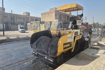 ببینید| آغاز عملیات اجرایی بهسازی و روکش آسفالت کوی سوم خرداد خرمشهر