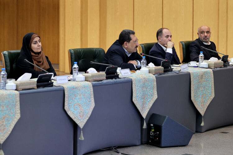 دستور رئیس جمهور برای تسریع در ترخیص و انتقال کالاهای اساسی و معیشتی موجود در بنادر 