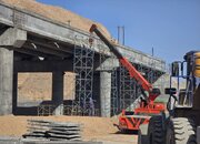 ببینید| گام بزرگ توسعه، تلاش بی وقفه اداره کل راه و شهرسازی سیستان و بلوچستان برای تکمیل پل 189 متری حرمک