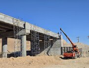 ببینید| گام بزرگ توسعه، تلاش بی وقفه اداره کل راه و شهرسازی سیستان و بلوچستان برای تکمیل پل 189 متری حرمک