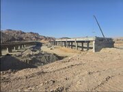 ببینید| گام بزرگ توسعه، تلاش بی وقفه اداره کل راه و شهرسازی سیستان و بلوچستان برای تکمیل پل 189 متری حرمک