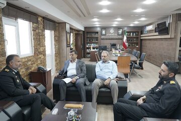 دیدار فرمانده نیروی دریایی با مدیر کل راه و شهرسازی بوشهر