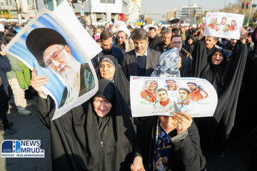 ببینید | حضور وزیر راه و شهرسازی در تجمع مردمی در محکومیت اغتشاشات اخیر