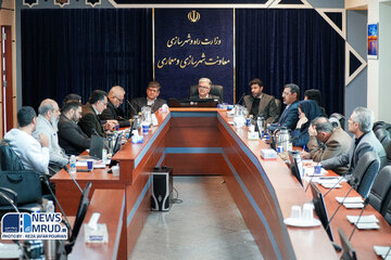 ببینید | برگزاری نشست بررسی تدوین سند راهبردی حمل و نقل حومه ای تهران
