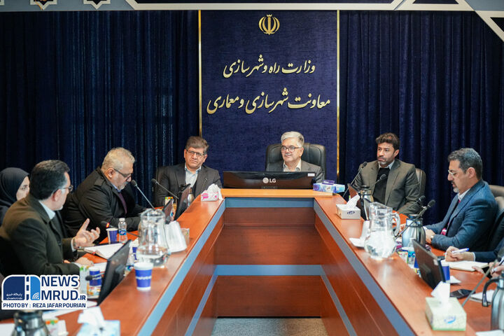 ببینید |  نشست بررسی تدوین سند راهبردی حمل و نقل حومه ای تهران