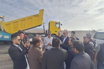 ببینید| بازدید استاندار و مدیر کل راه و شهرسازی سیستان و بلوچستان از عملیات ساخت بزرگراه خاش- زاهدان