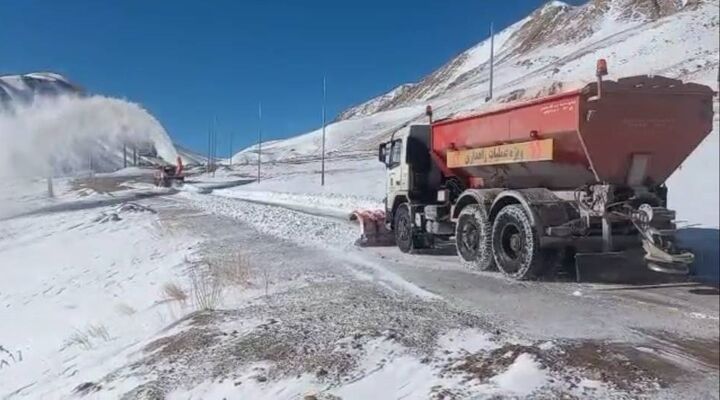 تداوم عملیات برف روبی در مناطق کوهستانی استان تهران