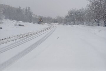 ویدئو| نجات راننده کامیون توسط راهداران رامیان در محور رامیان به شاهرود استان گلستان