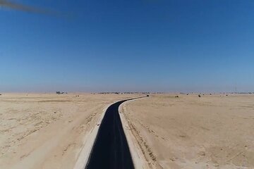 ویدئو| روسازی و آسفالت محور روستایی حسینکی - احمدی شهرستان بوشهر