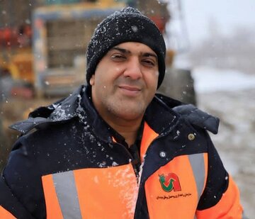 آغاز بارش برف در گردنه‌ سربیژن جیرفت در جنوب کرمان