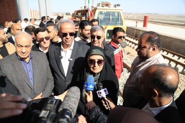ثبت رکورد بیش از ۳۵۰ کیلومتر ریل‌گذاری در کمتر از یک سال در راه آهن چابهار- زاهدان