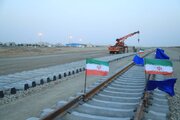 آغاز ریل‌گذاری در بندر شهید بهشتی چابهار با حضور فرزانه صادق وزیر راه و شهرسازی