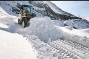 ببینید|برف روبی و نمک پاشی محورهای روستایی دروان،خوارس و آتشگاه و برغان
