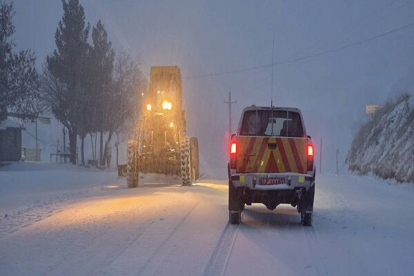 ️برف‌روبی ۲۶ هزار و ۵۵۰ کیلومتر باند در جاده های استان کرمانشاه / تمامی محورهای مواصلاتی باز است