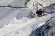 ببینید|عملیات برف روبی و نمک پاشی محور آتشگاه ،دروان،نوجان ،خوارس و  برغان توسط عوامل راهداری شهرستان کرج