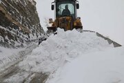 ببینید|عملیات برف روبی و نمک پاشی محور آتشگاه ،دروان،نوجان ،خوارس و  برغان توسط عوامل راهداری شهرستان کرج