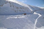 ببینید|عملیات برف روبی و نمک پاشی محور آتشگاه ،دروان،نوجان ،خوارس و  برغان توسط عوامل راهداری شهرستان کرج