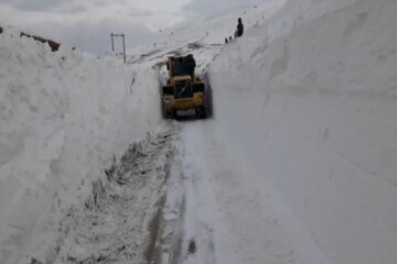 ویدئو | بازدید مدیرکل راهداری خراسان شمالی از محورهای روستایی و قدردانی از راهداران