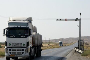 ثبت بیش از ۶۹هزار تخلف توسط سامانه‌های توزین حین حرکت در محورهای استان اصفهان