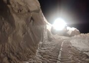 برفروبی محورهای کردستان توسط راهداران