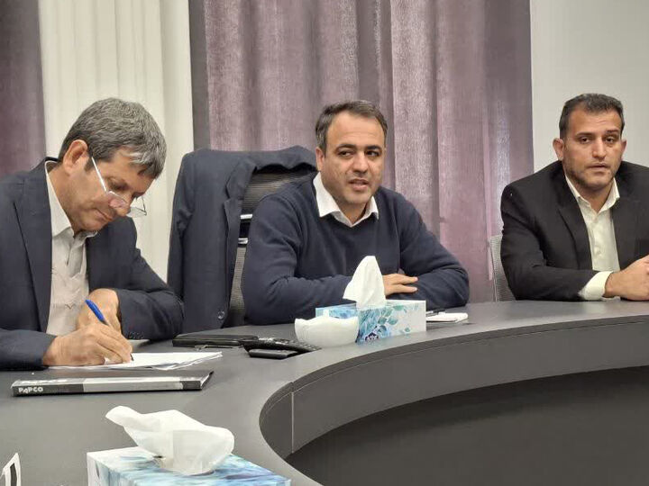 جلسه اداری میرزایی