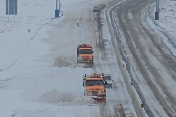 ویدیو |برف‌روبی ، نمک پاشی و بازگشایی محورهای استان کردستان