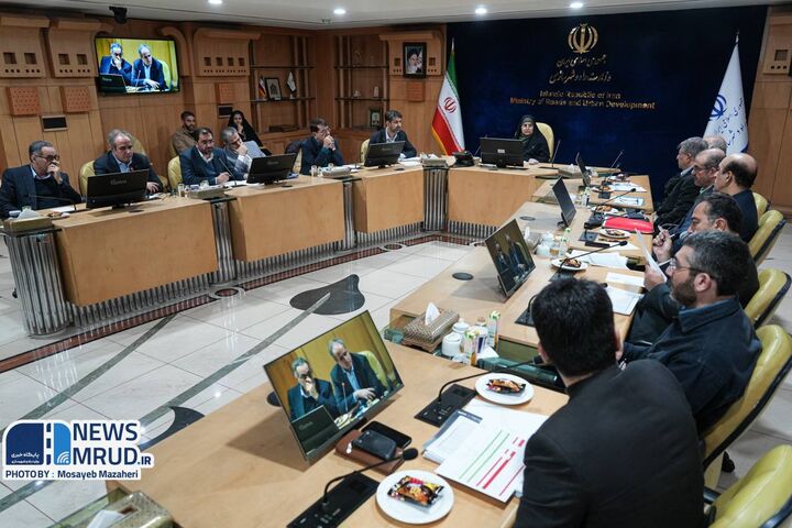 ببینید | نشست شورای معاونان وزارت راه و شهرسازی با موضوع افتتاح پروژه‌ها در دهه فجر