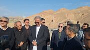 ببینید| بازدید استاندار ، مدیر کل راه و شهرسازی و جمعی از مسئولان  سیستان و بلوچستان از عملیات ساخت پل حرمک