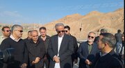 ببینید| بازدید استاندار ، مدیر کل راه و شهرسازی و جمعی از مسئولان  سیستان و بلوچستان از عملیات ساخت پل حرمک