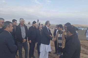 ببینید| بازدید استاندار و مدیر کل راه و شهرسازی سیستان و بلوچستان از عملیات ساخت بزرگراه زاهدان- بیرجند