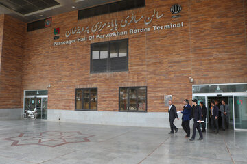 ببینید| ️بازدید میدانی مدیرکل راهداری و حمل و نقل جاده ای استان کرمانشاه از تأسیسات زیربنایی پایانه مرزی پرویزخان