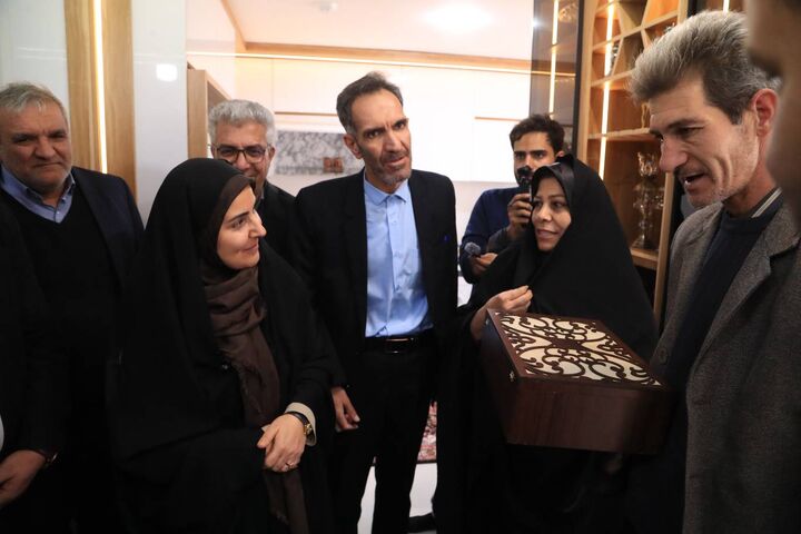 ببینید | افتتاح متمرکز ۲۶۹۰ واحد مسکونی در استان مرکزی با حضور وزیر راه و شهرسازی