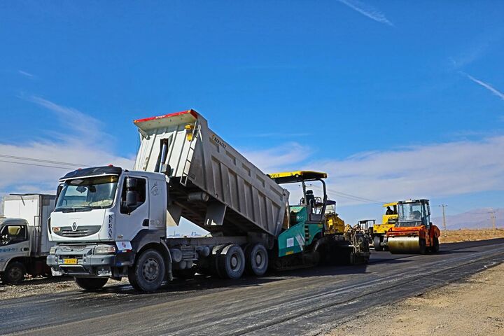 بهسازی بیش از ۳۲۰ کیلومتر از راه های روستایی استان کرمان