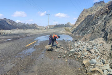 عملیات ریزش‌برداری در گردنه مهتابی استان هرمزگان اجرا شد