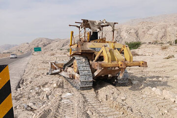 شانه‌سازی محور بندرعباس – بندرخمیر اجرا شد