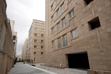 ببینید | افتتاح متمرکز ۱۲۴۰۵ مسکن حمایتی در استان فارس با حضور وزیر راه و شهرسازی