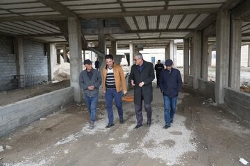 بازدید پیمان آرامون مدیرکل و رئیس شورای هماهنگی راه و شهرسازی آذربایجان‌غربی از طرح نهضت ملی مسکن در شهرستان شاهین‌دژ