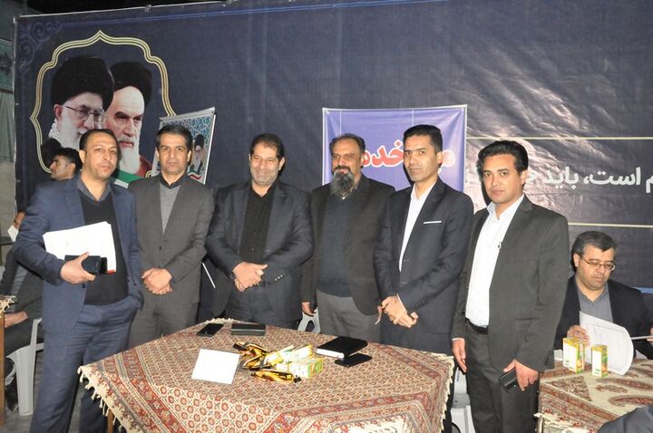 ببینید| میز خدمت اداره‌کل راه و شهرسازی استان اصفهان به مناسبت دهه مبارک فجر