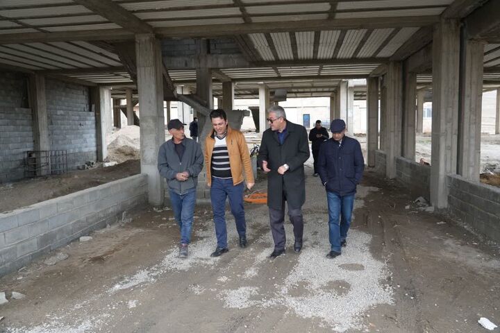 بازدید پیمان آرامون مدیرکل و رئیس شورای هماهنگی راه و شهرسازی آذربایجان‌غربی از طرح نهضت ملی مسکن در شهرستان شاهین‌دژ