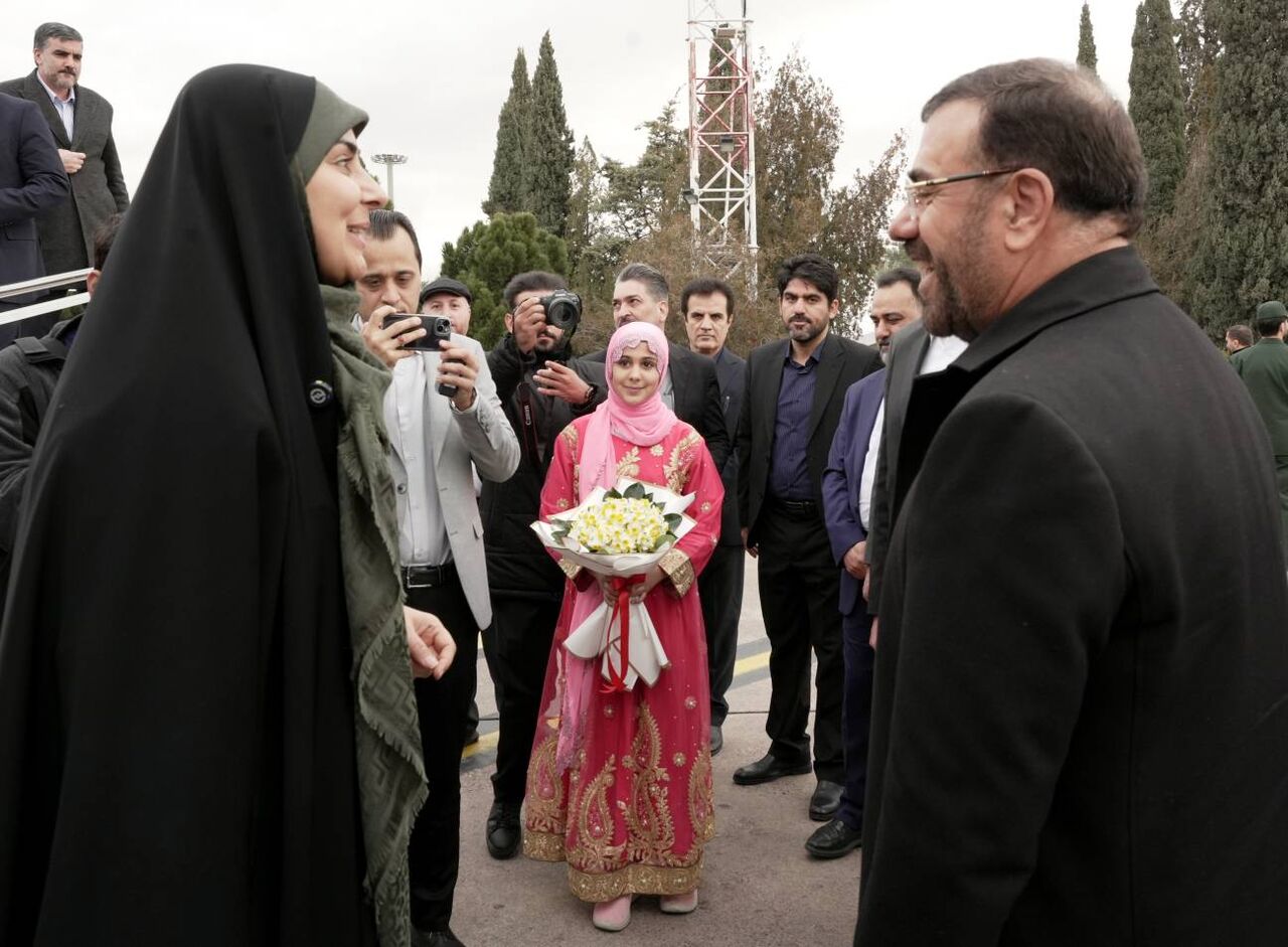 سفر وزیر راه و شهرسازی به استان فارس همزمان با دههفجر