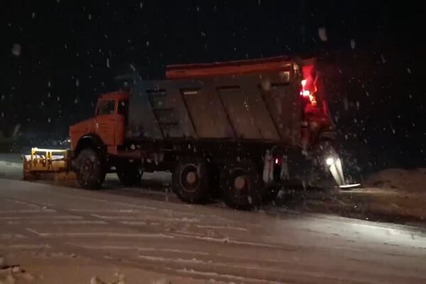ویدیو | عملیات برف‌روبی در محور گردنه قلاجه به اسلام‌آبادغرب با تلاش راهداران شهرستان گیلانغرب/استان کرمانشاه
