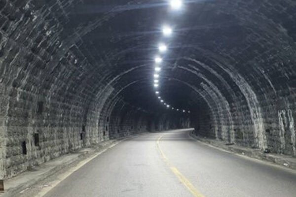 همزمان با دهه فجر ۸۲ پروژه راهداری هرمزگان به بهره‌برداری می رسد