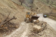 ببینید| رفع انسداد راه روستایی لشکرگاه و رمه رو مسیر جوانرود _بانی لوان استان کرمانشاه