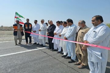 افتتاح و بهره‌برداری پروژه روکش آسفالت محور روستایی کشاری–کستگ در ایرانشهر