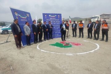 آغاز عملیات اجرایی دو پروژه روکش آسفالت و ایمن سازی و بهره‌برداری از پروژه روشنایی تقاطع سر راس منوجان با اعتبار بیش از ۱۰۹ میلیارد تومان