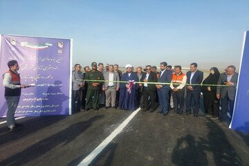 ویدیو | بهره‌برداری از دو پروژه احداث آسفالت راه دسترسی زندان کهنوج و محور روستایی چاه‌زیارت