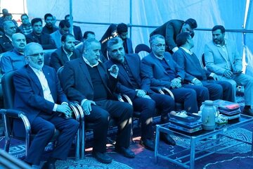 بهره‌برداری از ۱۲ کیلومتر روکش آسفالت به نمایندگی از پروژه های راهداری و حمل‌ونقل جاده‌ای خراسان جنوبی