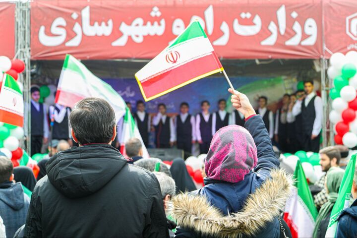 برپایی غرفه وزارت راه و شهرسازی و دستگاه‌های تابعه در مسیر راهپیمایی ۲۲ بهمن