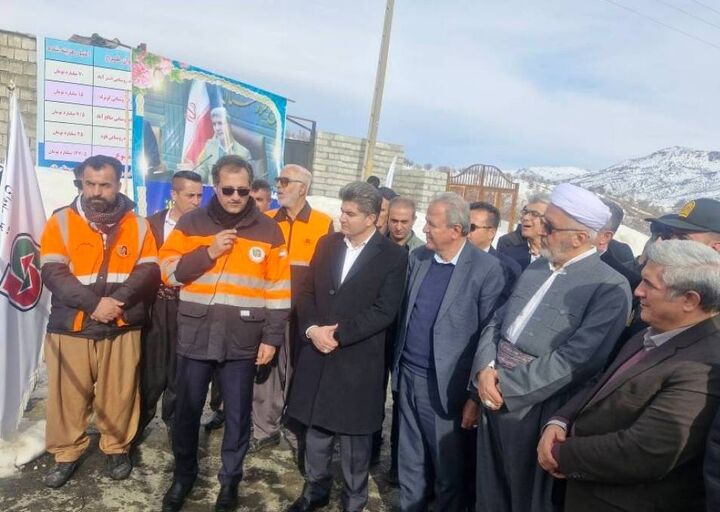 افتتاح و بهره برداری از بهسازی و آسفالت راه های روستایی در ۵ شهرستان کردستان
