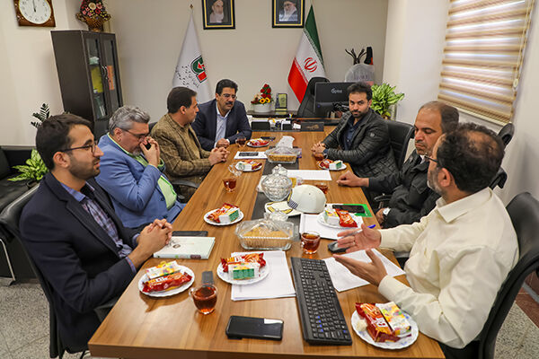 آموزش به دانش اموزان